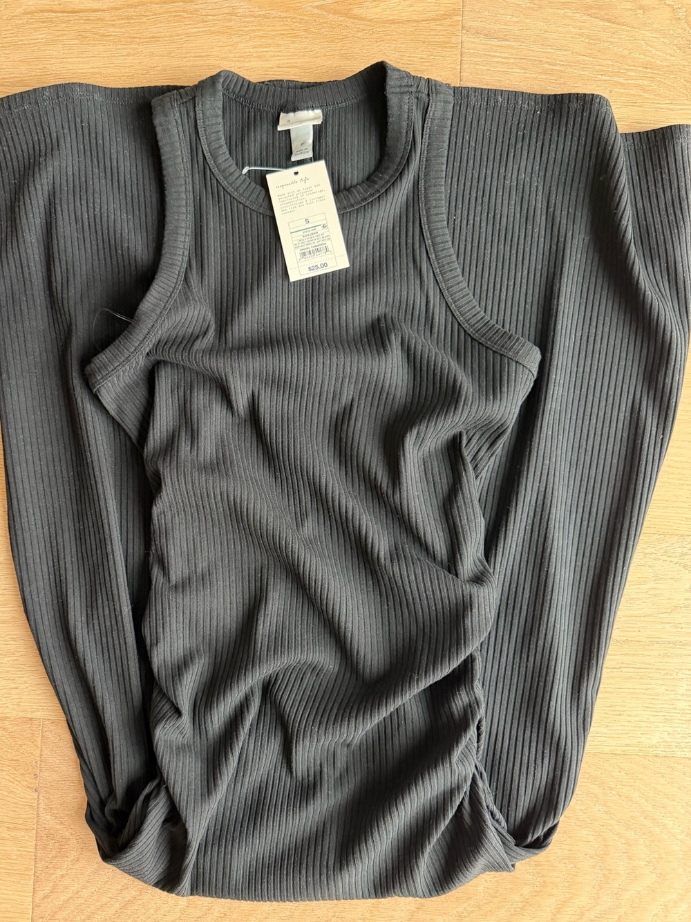 Classic Black Ribbed Ruched Bodycon Dress - Picture 4 of 5
